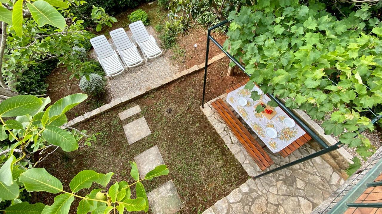 Bilini Garden Apartment Pula Ngoại thất bức ảnh